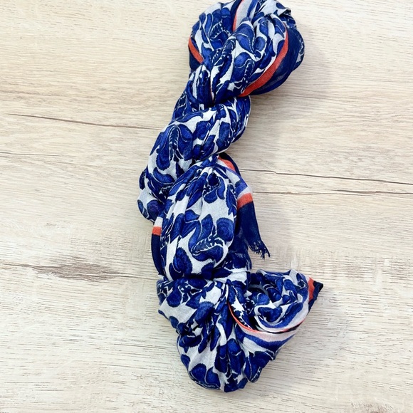 ✨RARE✨Vera Bradley Fringe Scarf Cobalt Tile Blue Floral - Picture 4 of 4